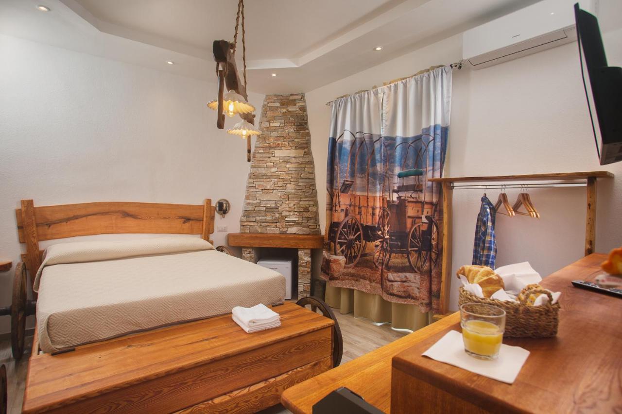 Vincent House Hotel Santa Teresa Gallura Bagian luar foto